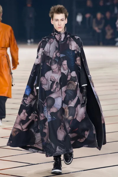 Look 47